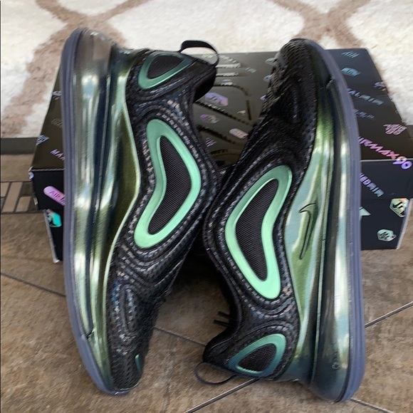 NIKE AIR MAX 720 Black/Black-Metallic Silver Men’s - Picture 11 of 16